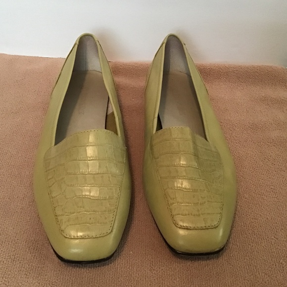 St. John's Bay Shoes - St John’s Bay Leather Upper Loafer with faux snakeskin detail - 8W